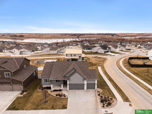 6420 N 168th Avenue, Omaha, NE 68116