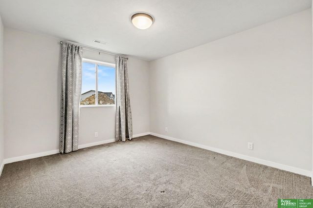 6420 N 168th Avenue, Omaha, NE 68116