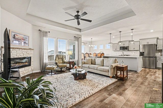 6420 N 168th Avenue, Omaha, NE 68116