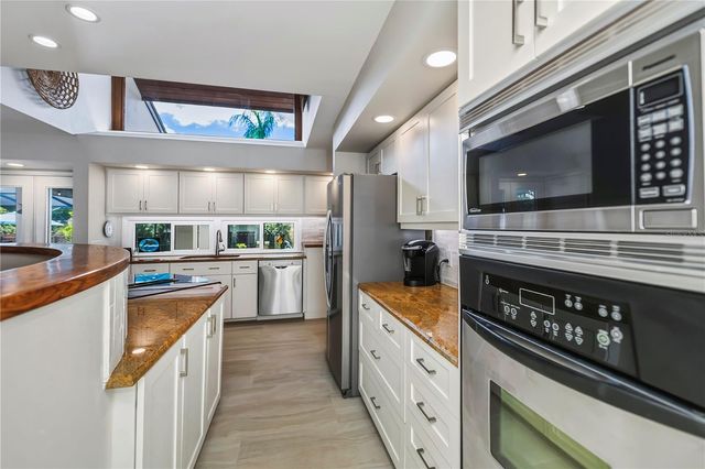 1238 PARADISE WAY, Venice, FL 34285