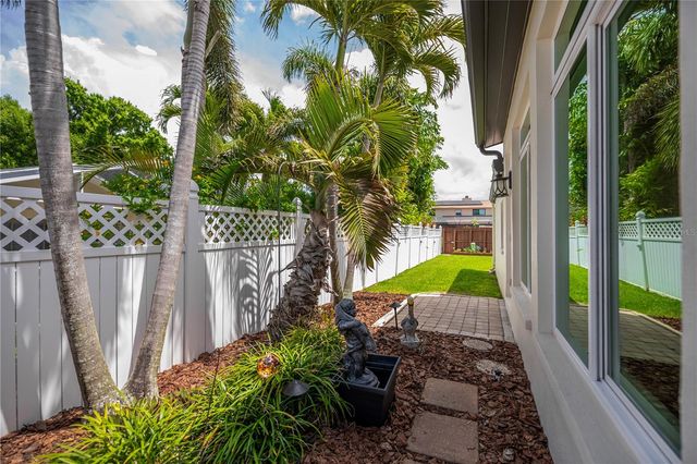 1238 PARADISE WAY, Venice, FL 34285