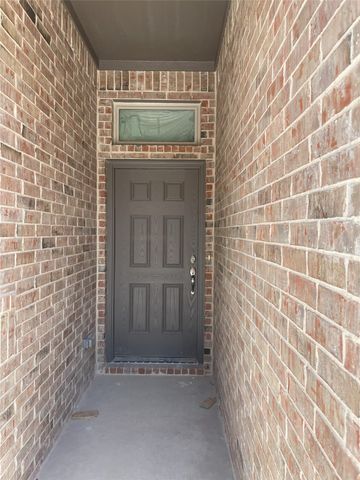 5824 Utopia Drive, Fort Worth, TX 76179