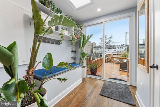 424 SHEPHERD ST NW, Washington, DC 20011