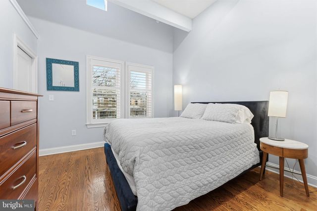 424 SHEPHERD ST NW, Washington, DC 20011