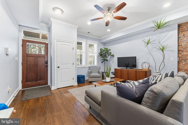 424 SHEPHERD ST NW, Washington, DC 20011