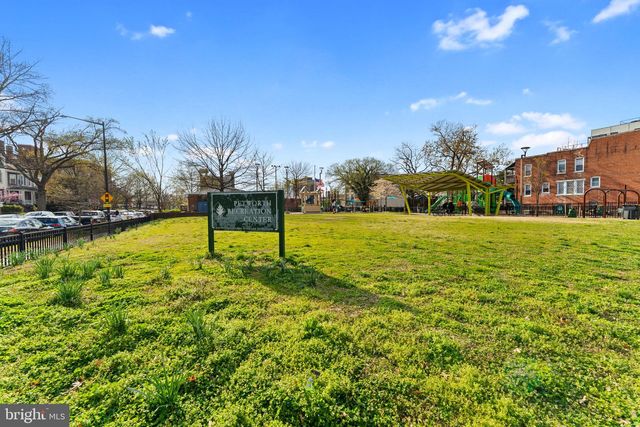 424 SHEPHERD ST NW, Washington, DC 20011