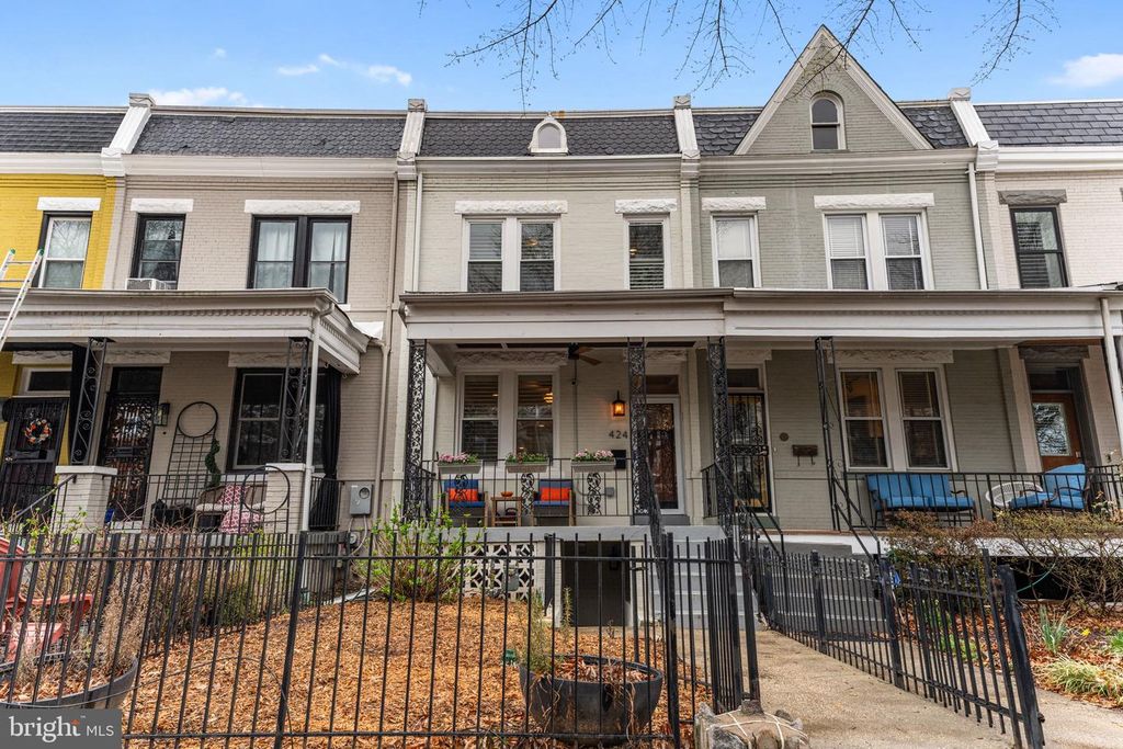424 SHEPHERD ST NW, Washington, DC 20011