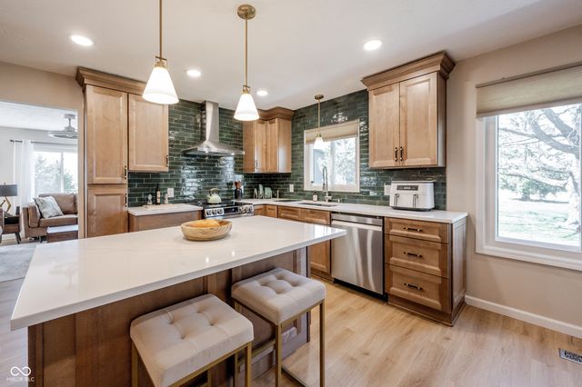 506 Swan Drive, Fortville, IN 46040