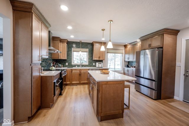 506 Swan Drive, Fortville, IN 46040