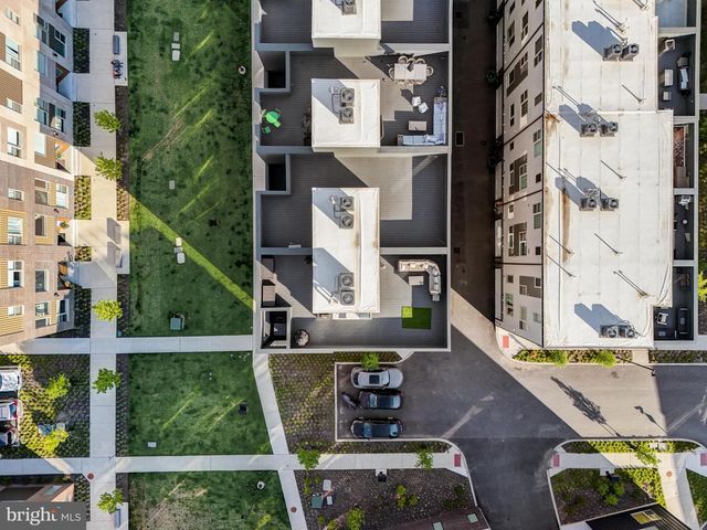 3200 PARKVIEW WALK, Philadelphia, PA 19125