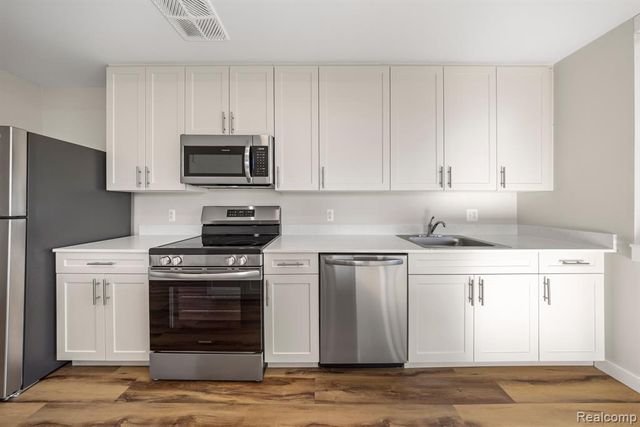 16530 Warren Avenue 203, Detroit, MI 48224