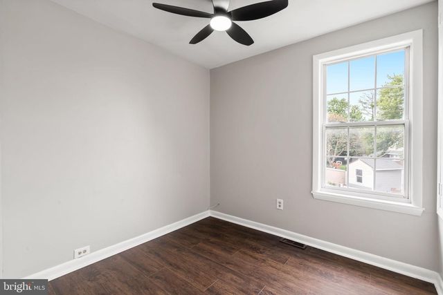 16 RICHARDSON AVE, Linwood, PA 19061