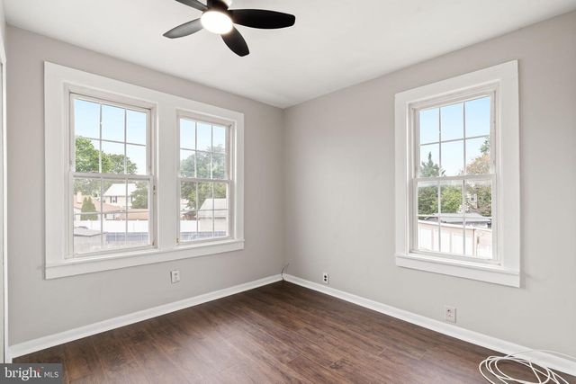 16 RICHARDSON AVE, Linwood, PA 19061
