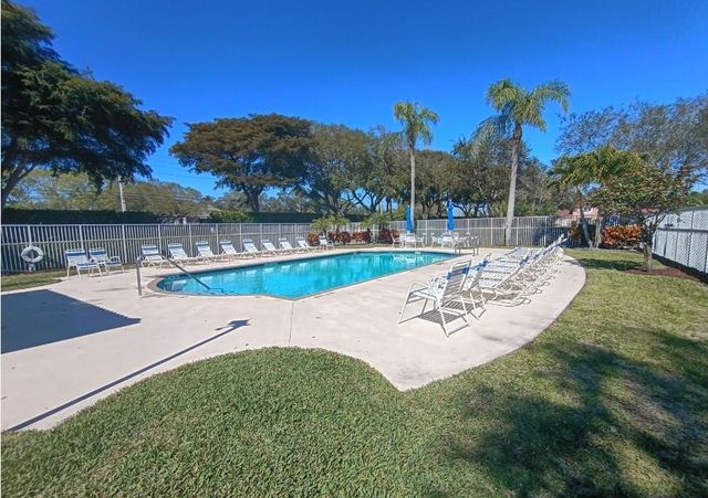 9780 Kamena Circle, Boynton Beach, FL 33436