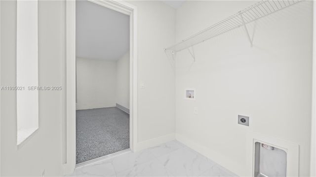 1121 CROCUS ST E, Lehigh Acres, FL 33974