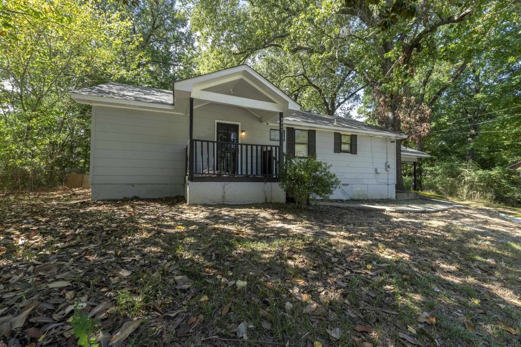 2067 COLLIER DR, Memphis, TN 38127