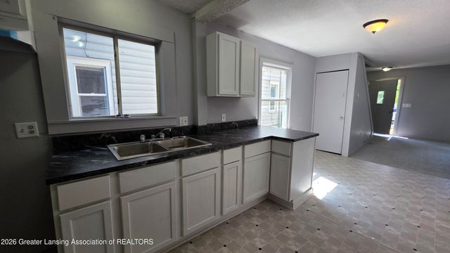 1019 Hickory Street, Lansing, MI 48912