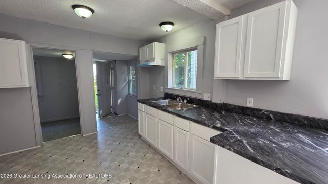 1019 Hickory Street, Lansing, MI 48912