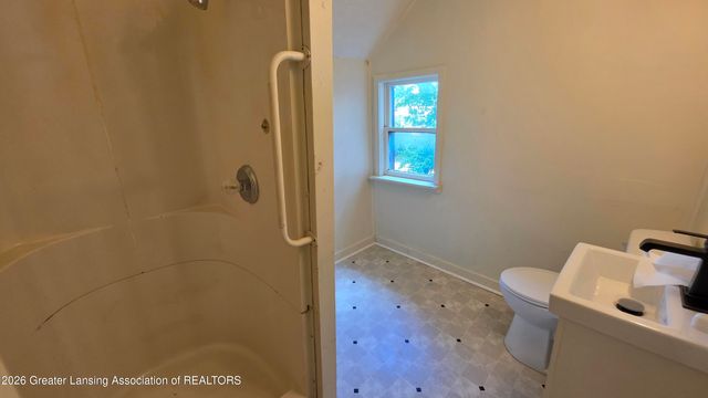1019 Hickory Street, Lansing, MI 48912