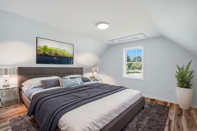 38 Green Meadow Ln, West Springfield, MA 01089