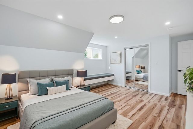 38 Green Meadow Ln, West Springfield, MA 01089