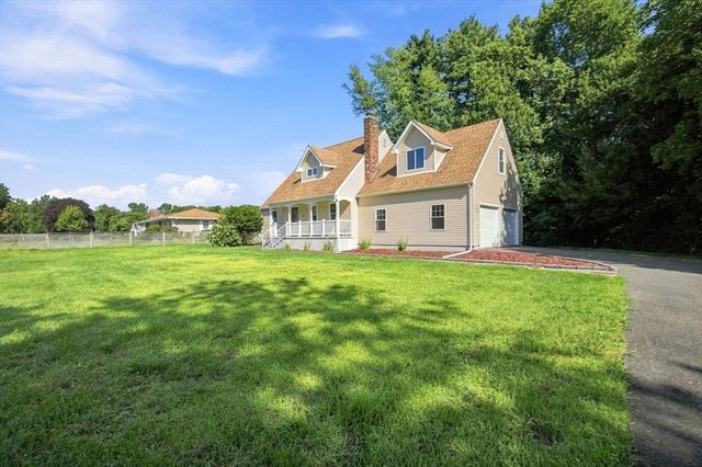 38 Green Meadow Ln, West Springfield, MA 01089