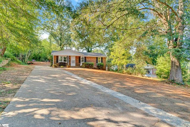 19 Stevenson Lane, Greenville, SC 29611