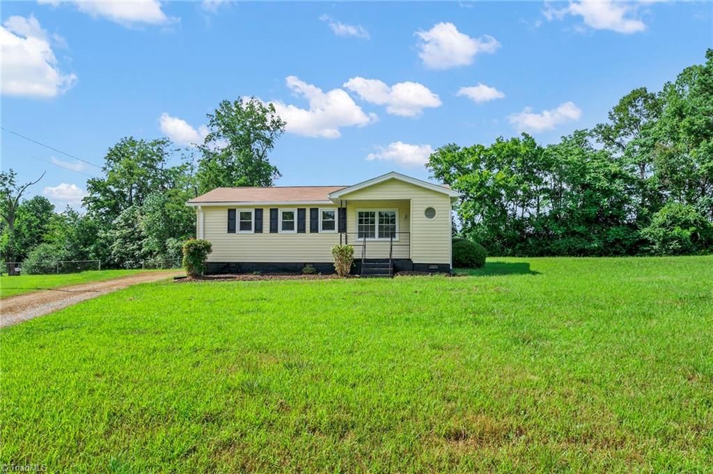 7129 Ridge Road, Tobaccoville, NC 27050