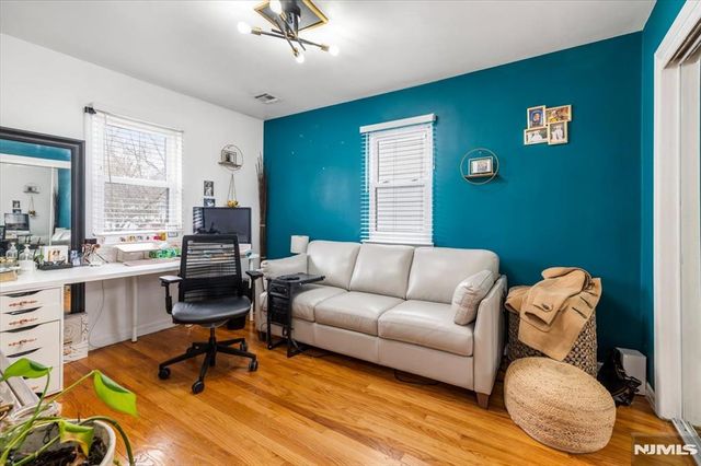 659 River Road, Teaneck, NJ 07666