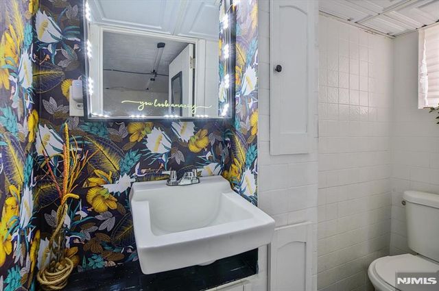 659 River Road, Teaneck, NJ 07666