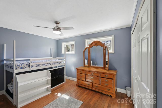 33 Milburn Lane, Hendersonville, NC 28792