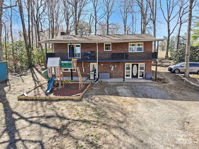 33 Milburn Lane, Hendersonville, NC 28792