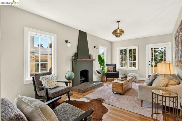 935 Evelyn Ave, Albany, CA 94706