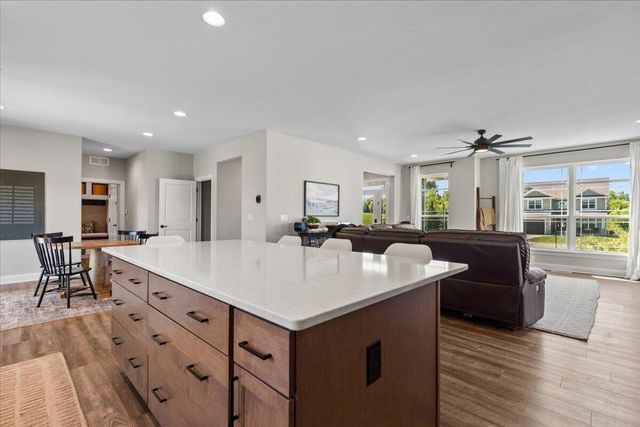 2900 Loretta LANE, West Bend, WI 53090