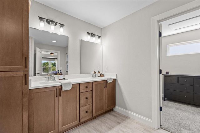 2900 Loretta LANE, West Bend, WI 53090