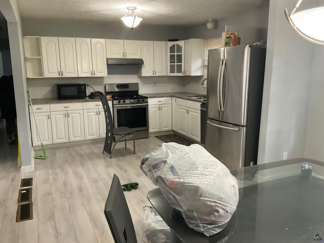 6485 Bobolink Court, Rex, GA 30273