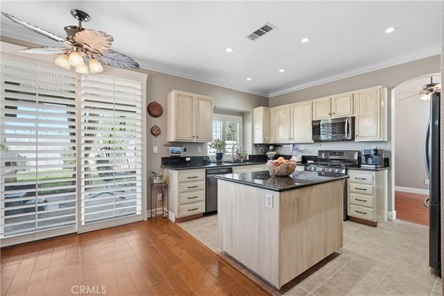 44593 Jamin, Temecula, CA 92592