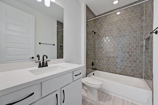 7712 Boyd Haven DR, Austin, TX 78744