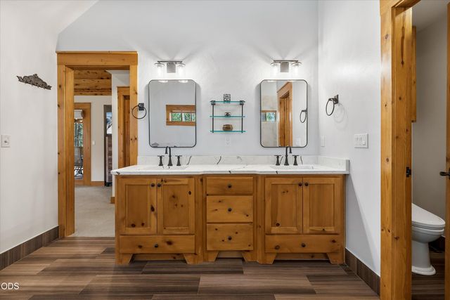 56740 Nest Pine Drive, Bend, OR 97707