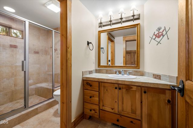 56740 Nest Pine Drive, Bend, OR 97707