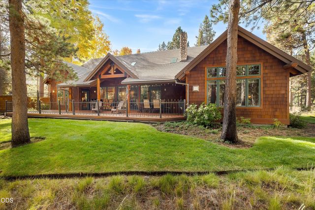 56740 Nest Pine Drive, Bend, OR 97707