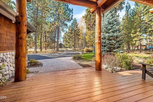 56740 Nest Pine Drive, Bend, OR 97707