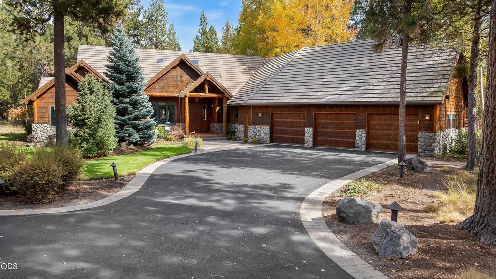 56740 Nest Pine Drive, Bend, OR 97707