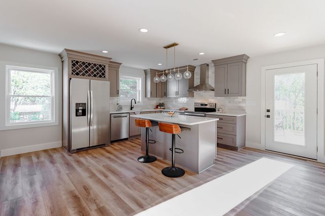 1014 Holly Dr, Ashland City, TN 37015