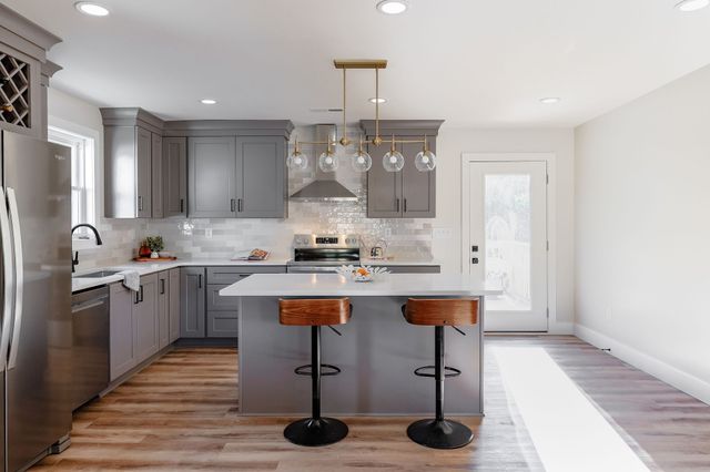 1014 Holly Dr, Ashland City, TN 37015