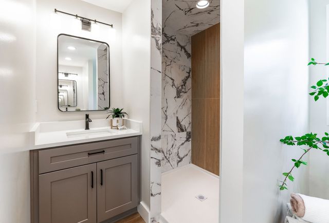 1014 Holly Dr, Ashland City, TN 37015