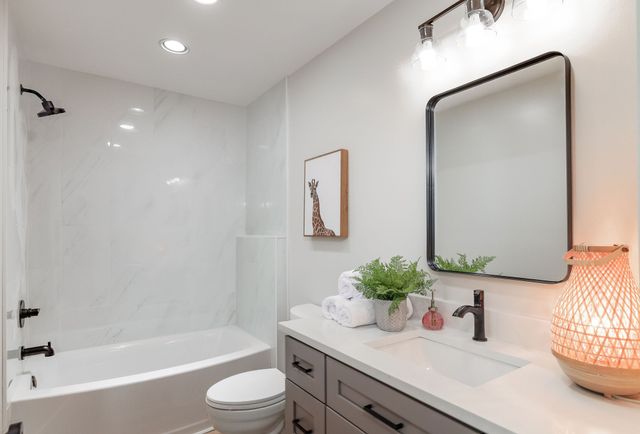 1014 Holly Dr, Ashland City, TN 37015