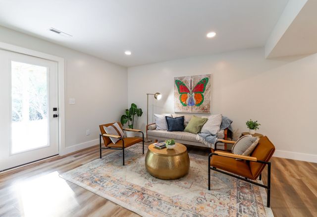 1014 Holly Dr, Ashland City, TN 37015