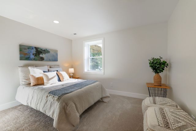 1014 Holly Dr, Ashland City, TN 37015