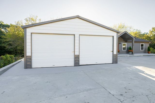 1014 Holly Dr, Ashland City, TN 37015